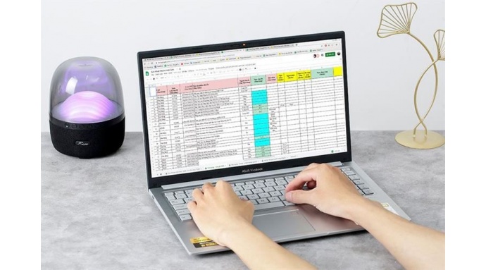 Laptop Asus Vivobook 15 X1504VA i3 1315U/8GB/512GB/Win11 (NJ1634W)