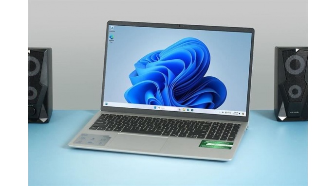 Laptop Dell Inspiron 15 3520 i5 1235U/16GB/512GB/120Hz/OfficeHS/Win11 (N5I5057W1)