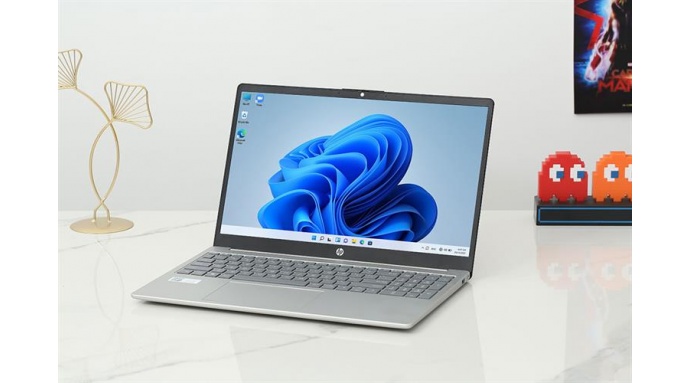 Laptop HP 15 fc0085AU R5 7430U/16GB/512GB/Win11 (A6VV8PA)