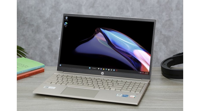 Laptop HP Pavilion 15 eg3093TU i5 1335U/16GB/512GB/Win11 (8C5L4PA)