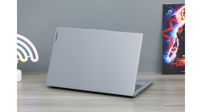 Laptop Lenovo Ideapad Slim 3 15AMN8 R5 7520U/16GB/512GB/Win11 (82XQ00J0VN)