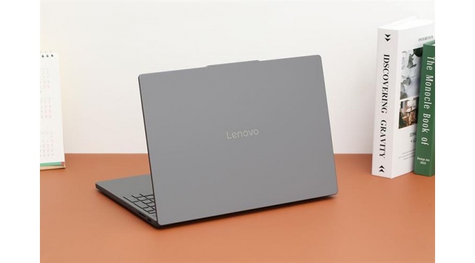 Laptop Lenovo IdeaPad Slim 3 15IRH10 i5 13420H/16GB/512GB/Win11 (83K1000HVN)