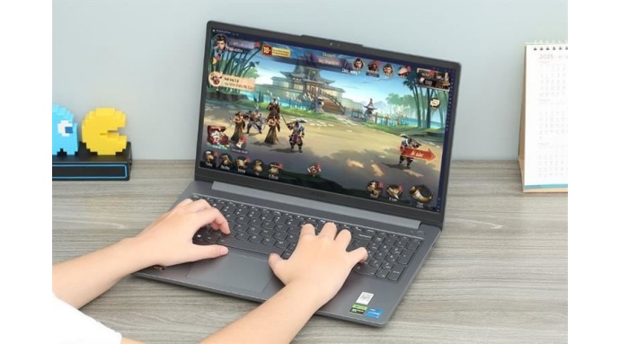 Laptop Lenovo Gaming LOQ Essential 15IAX9E i5 12450HX/16GB/512GB/4GB RTX2050/144Hz/Win11 (83LK000BVN)