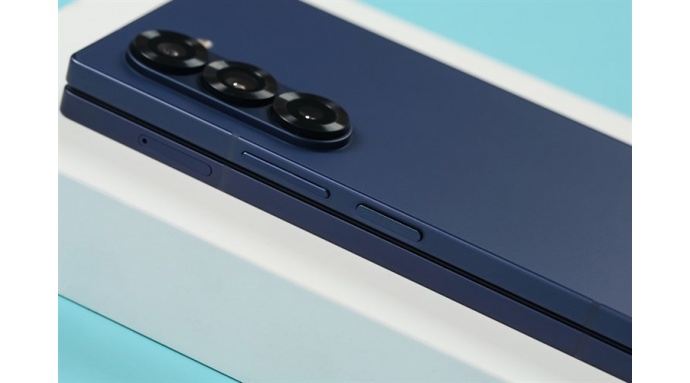 Điện thoại Samsung Galaxy Z Fold6 5G 12GB/256GB